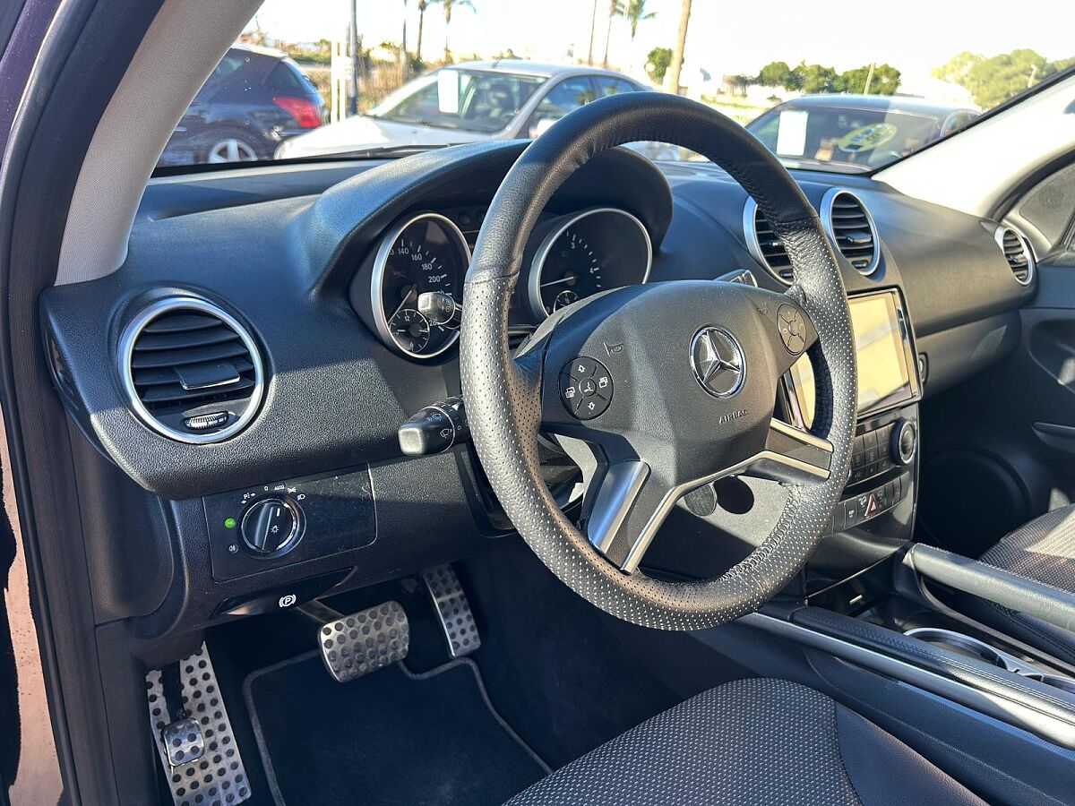  MERCEDES ML 300 CDI 4X4 AUTO SPANISH LHD IN SPAIN 204000 MILES SUPERB 2012